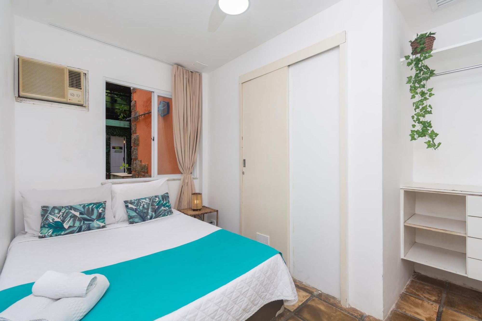 Bamboo Rio Hostal *