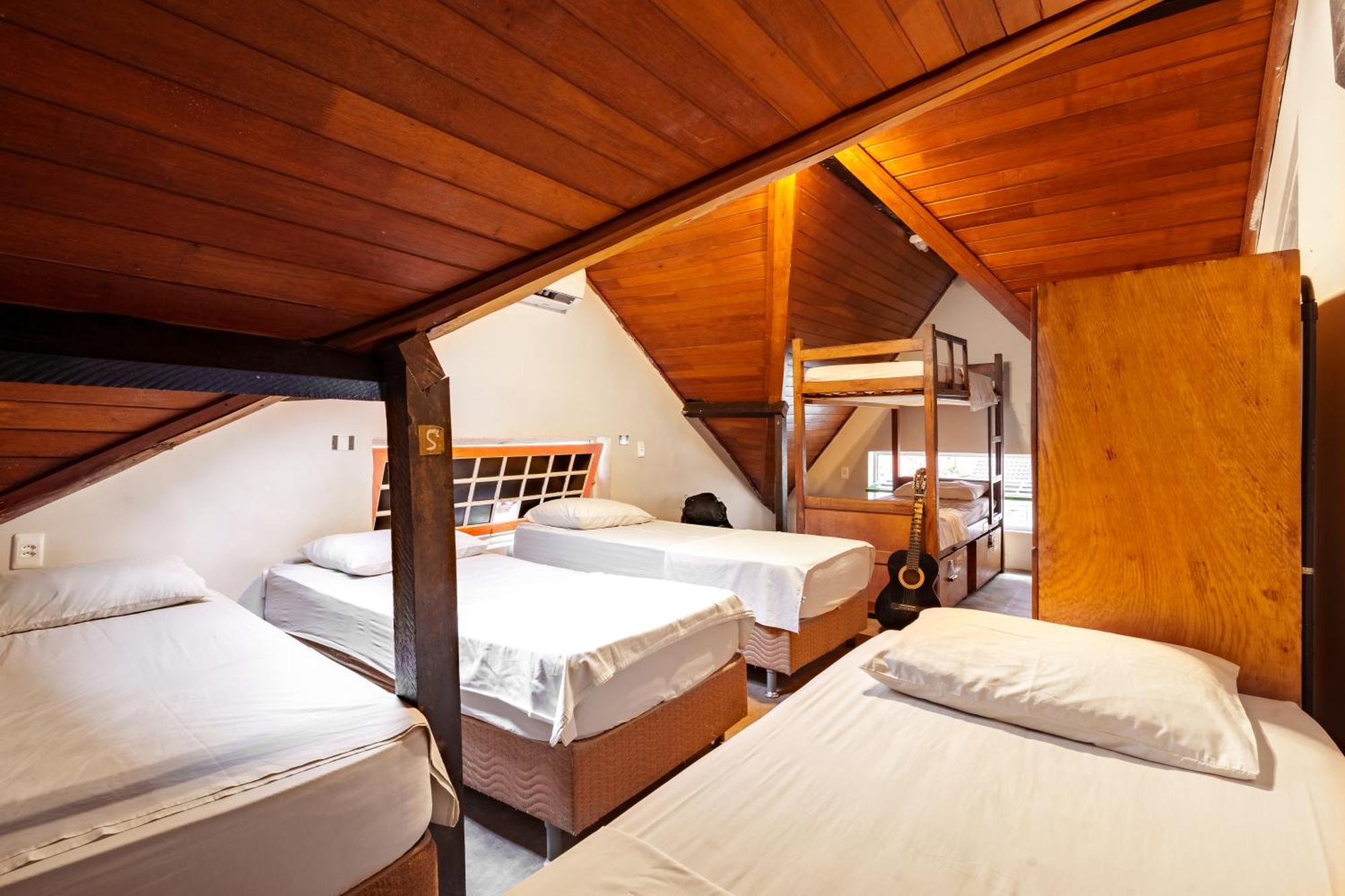Bamboo Rio Hostal *
